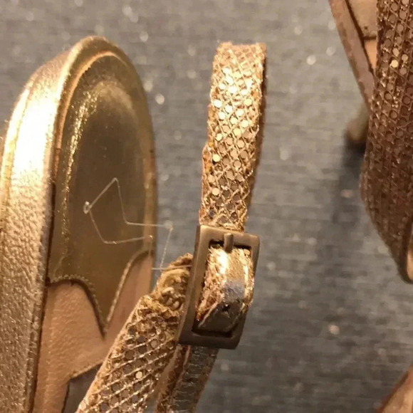 𝅺JIMMY Choo Gold platform Sling Back Heels 7 - Picture 6 of 6